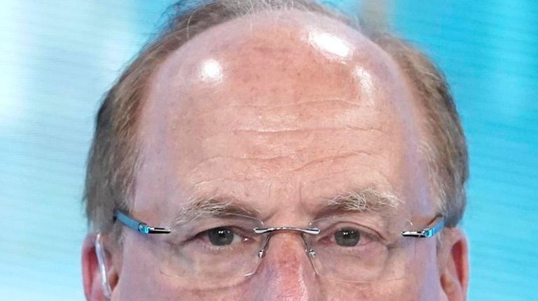 Serious BlackRock Bitcoin Warning Fuels ‘Disaster’ Fears As The Price Suddenly Dives