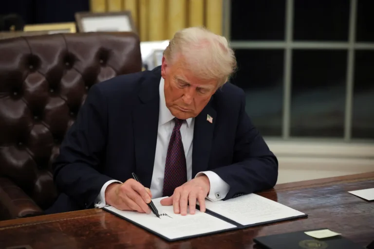 TRUMP Meme Coin Under Fire as Insiders Reap Massive Profits