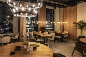 Popular restaurant chain imitates MicroStrategy and Tesla in its operations
