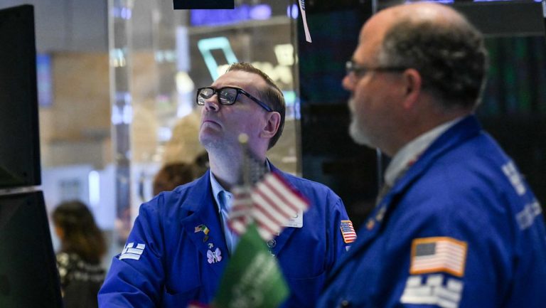 Stocks sour, US dollar, gold vs. bitcoin: Market Takeaways