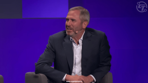 Ripple CEO at XRP Apex: Memecoins are “Grossly Overrated”