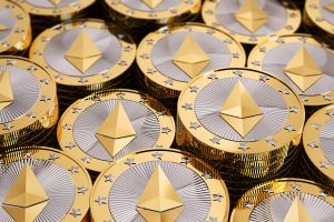1 Top Cryptocurrency to Buy Before It Soars 6,220%, According to Cathie Wood